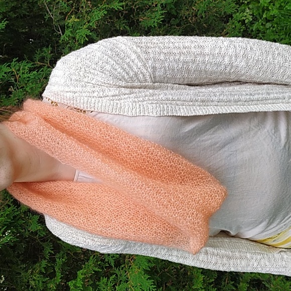 Mohair and Silk Cloud Cowl - Picture 3 of 7
